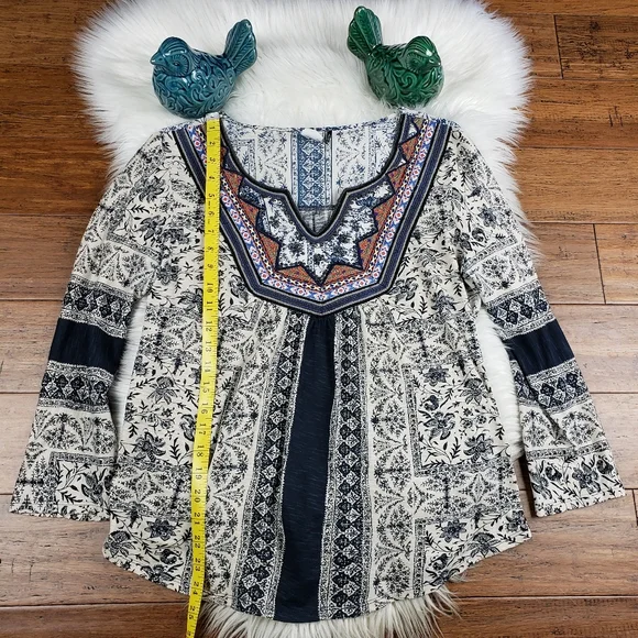 Anthropologie Akemi + kin top blouse medium - Picture 3 of 8